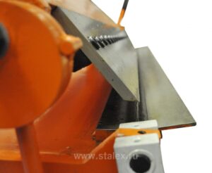 Фото 17 - Станок листогибочный ручной сегментный STALEX W1.5x1260A.