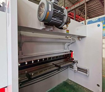 Фото 18 - MetalTec HBM 160/3200M (E22, инвертор заднего упора) листогибочный гидравлический пресс.