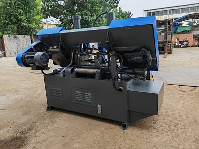 Фото 88 - MetalTec BS 300 CH ленточнопильный станок для резки металла под углом 90°.