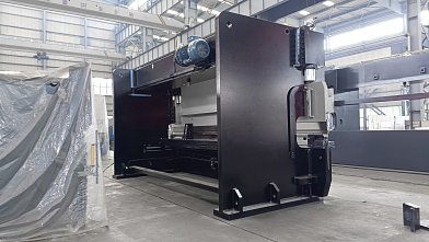 Фото 38 - MetalTec HBC 500/6000 листогибочные гидравлические прессы с ЧПУ большого тоннажа.