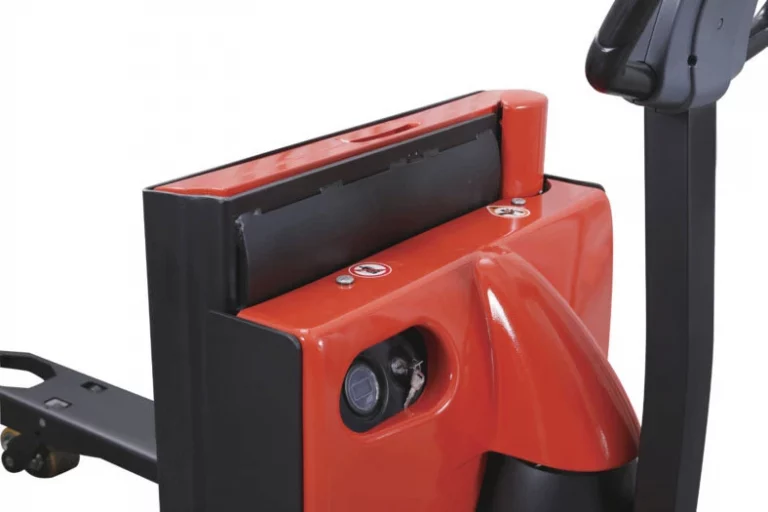 Фото 3 - Электрическая самоходная тележка EP Equipment EPT20-20WA (с электроподъемом).