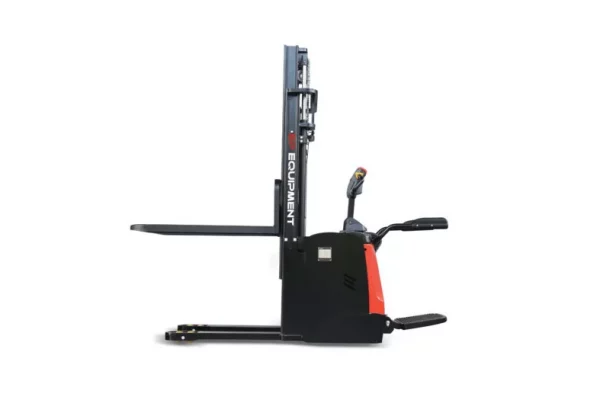 Фото 117 - Штабелер электрический самоходный EP Equipment ES20-20RAS PROFESSIONAL (LI-ION, 3F550, с платформой и поручнями).